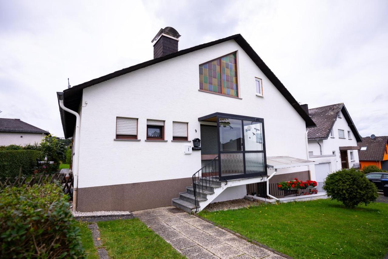 Design-Ferienwohnung In Kelberg Am Nuerburgring: Platz Fuer 6, Kueche, Wifi, Netflix Extérieur photo